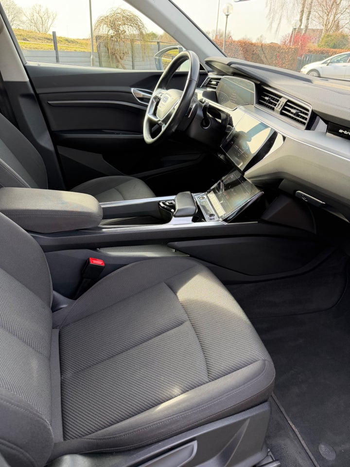 Audi e-tron 50 quattro 5d