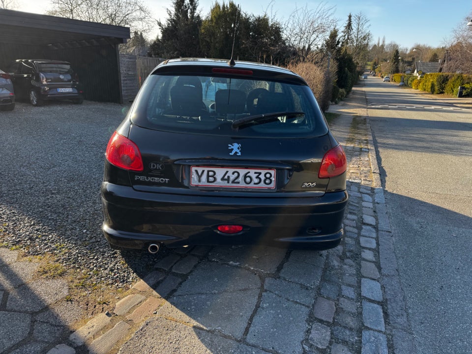 Peugeot 206 1,6 Edition 5d