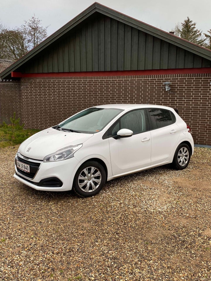 Peugeot 208 1,6 BlueHDi 100 Active 5d