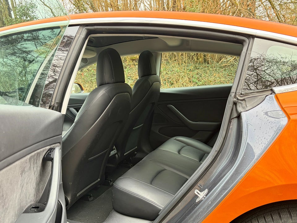 Tesla Model 3 Long Range AWD 4d