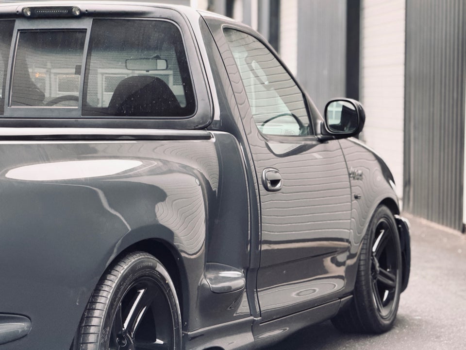 Ford F-150 5,4 SVT Lightning aut. 2d