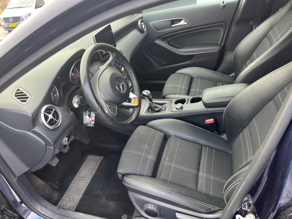 Mercedes A200 1,6 Urban 5d