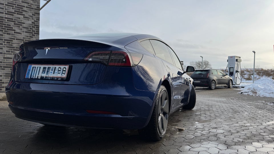 Tesla Model 3 Standard Range+ RWD 4d