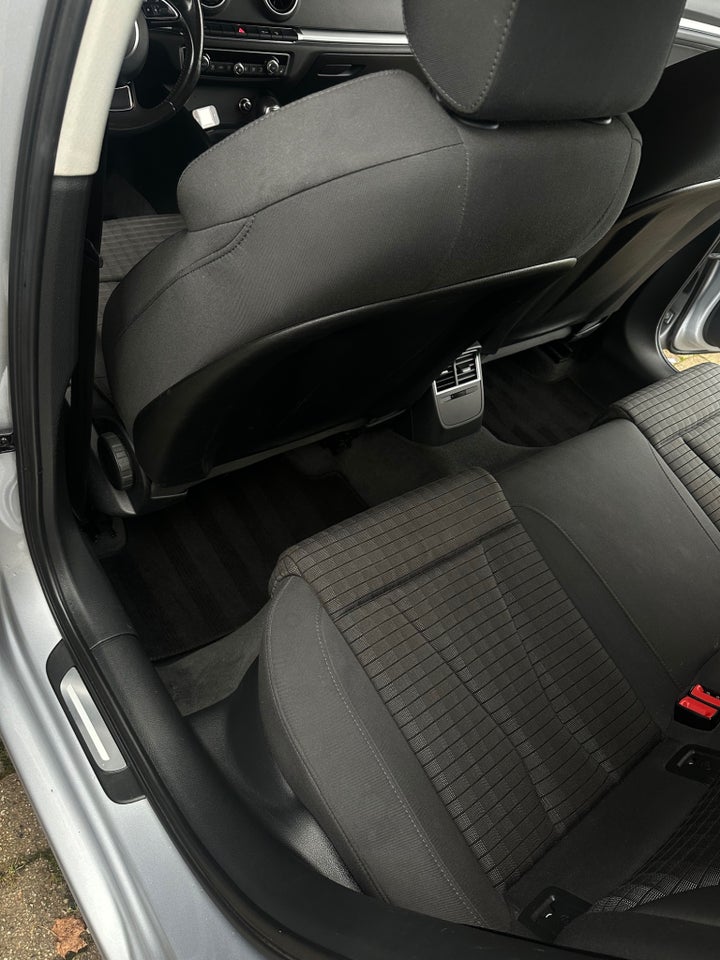 Audi A3 2,0 TDi 150 Ambition Sportback S-tr. 5d