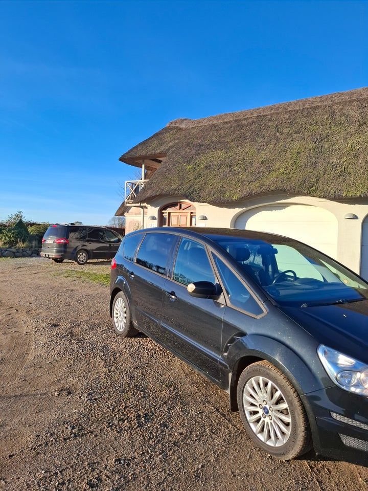 Ford S-MAX 2,0 TDCi 140 Titanium aut. 5d