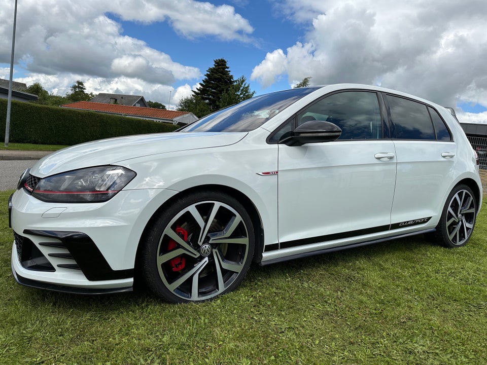 VW Golf VII 2,0 GTi Clubsport DSG 5d