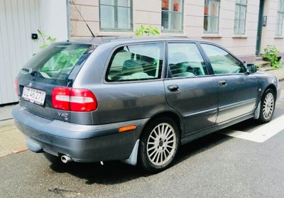 Volvo V40 1,8  5d