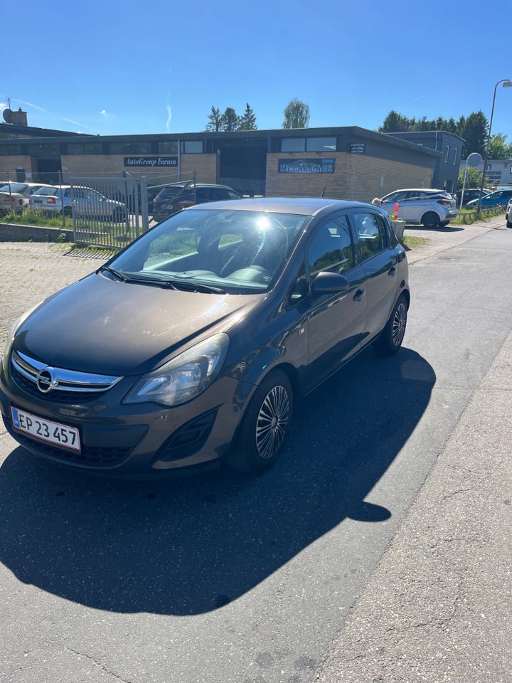 Opel Corsa 1,2 16V Enjoy 5d