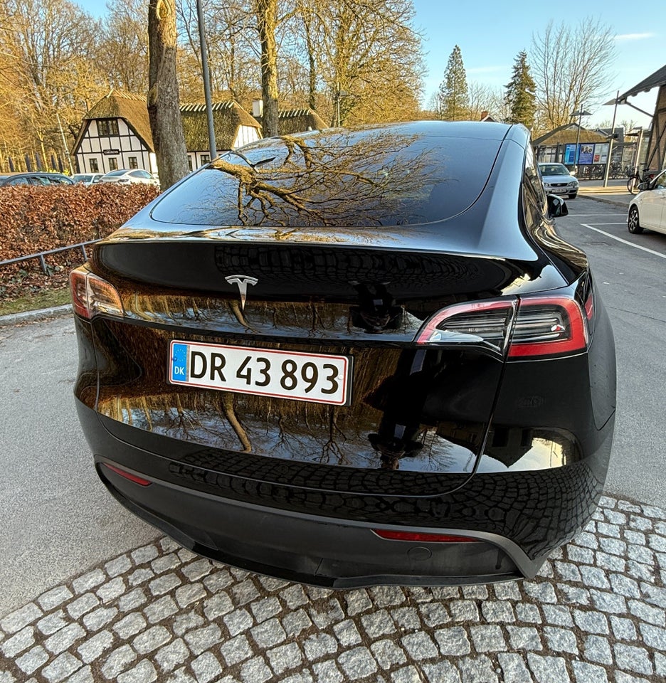 Tesla Model Y RWD 5d