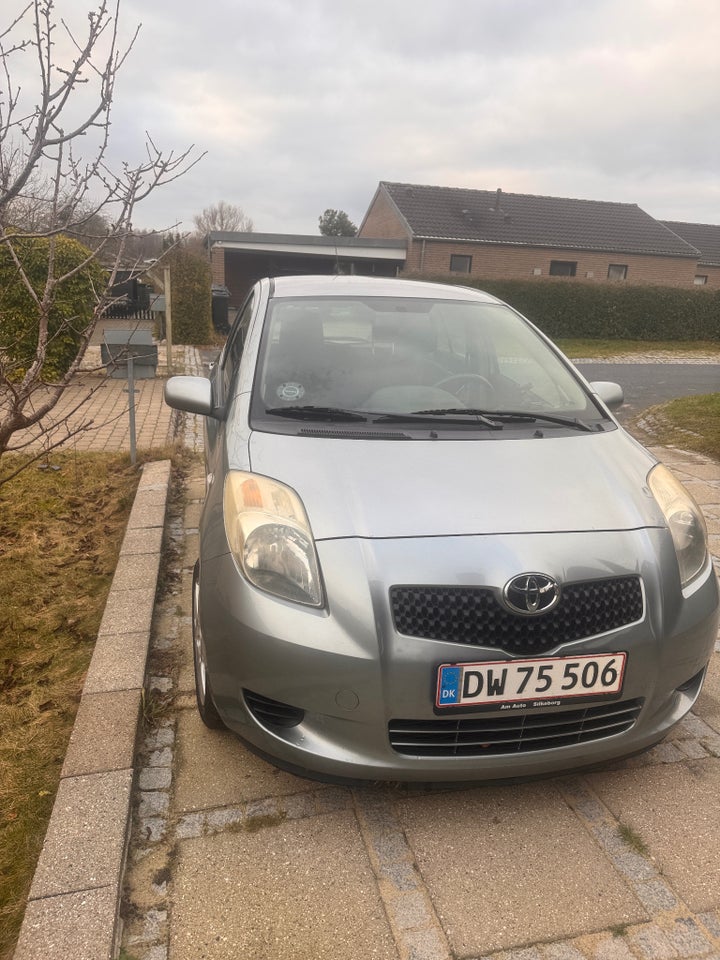 Toyota Yaris 1,0 Luna 5d