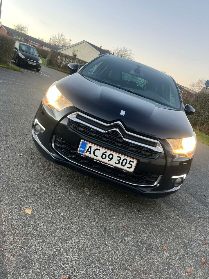 Citroën DS4 1,6 e-HDi 115 Design E6G 5d