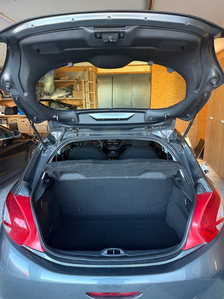 Peugeot 208 1,0 VTi Access 5d