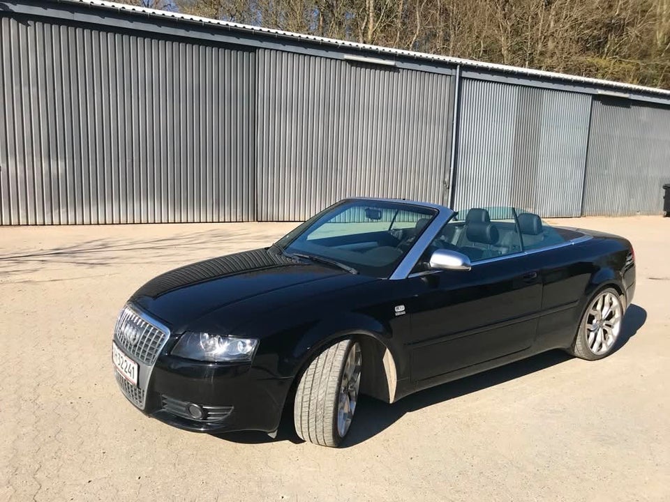 Audi A4 2,4 V6 Cabriolet 2d