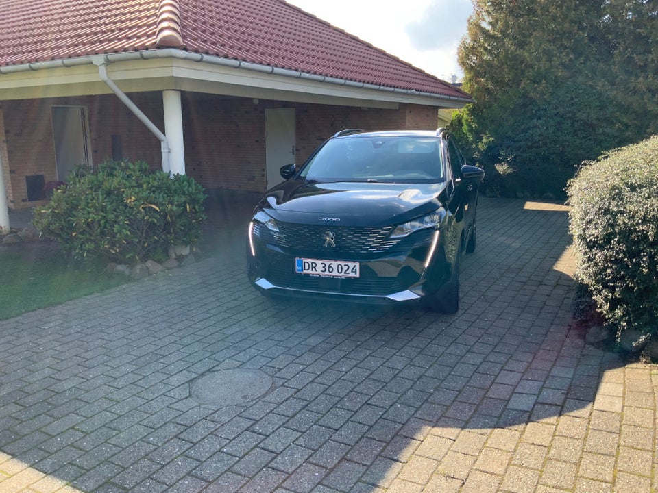 Peugeot 3008 1,5 BlueHDi First Selection EAT8 5d