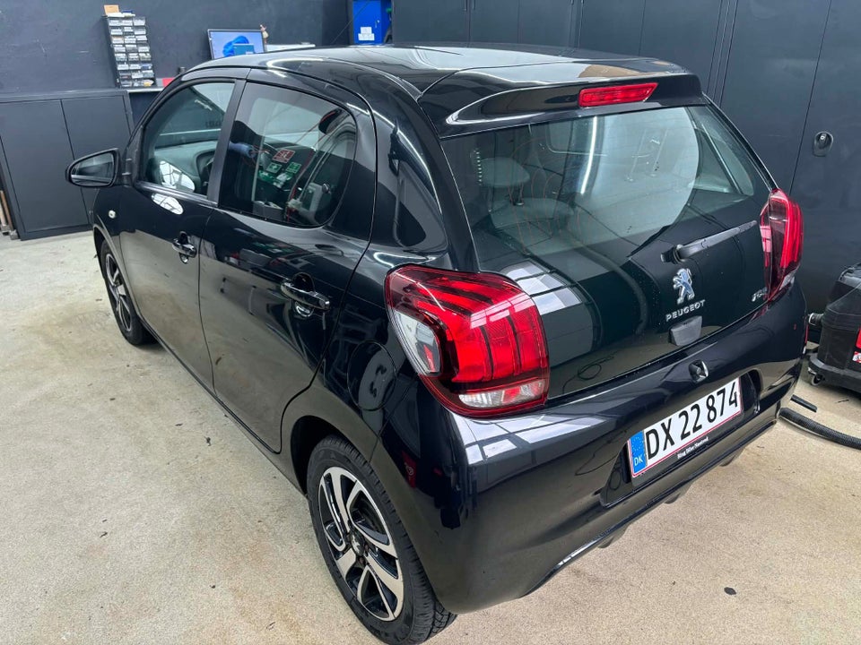 Peugeot 108 1,0 e-VTi 72 Selection Tech 5d