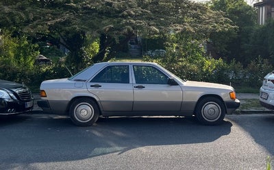 Mercedes 190 E 2,0 aut. Benzin aut. Automatgear modelår 1990 km 73000 Beigemetal service ok full, AB
