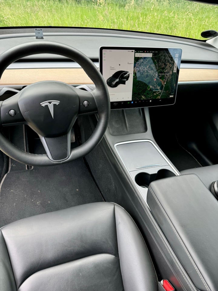 Tesla Model Y Long Range AWD 5d