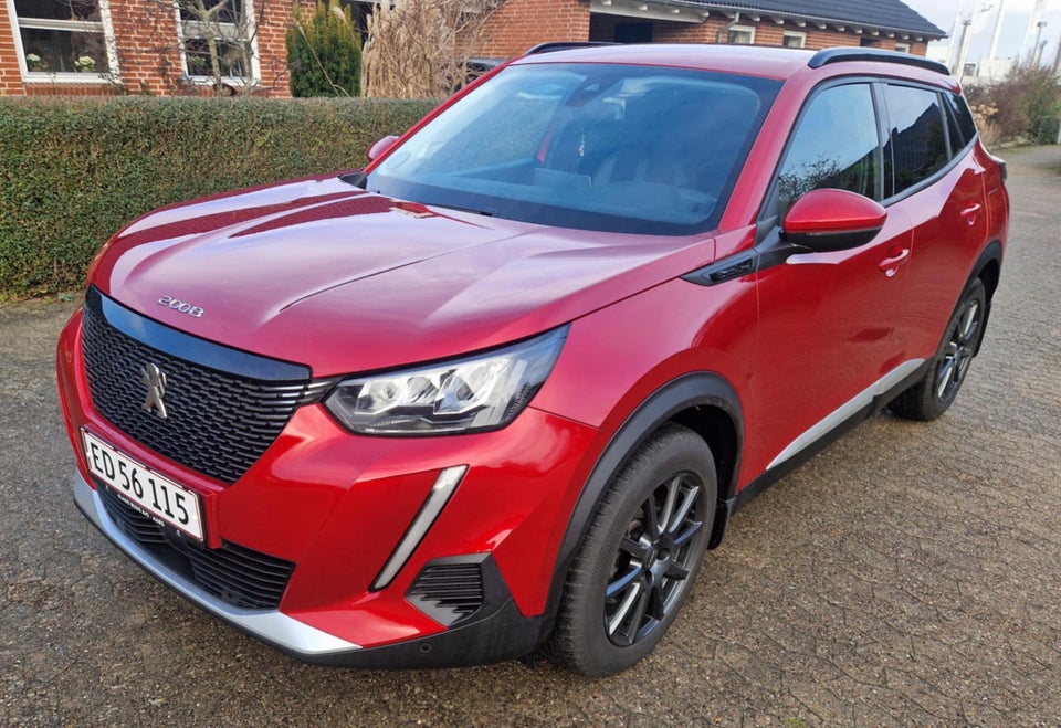 Peugeot 2008 1,5 BlueHDi 130 Allure EAT8 5d