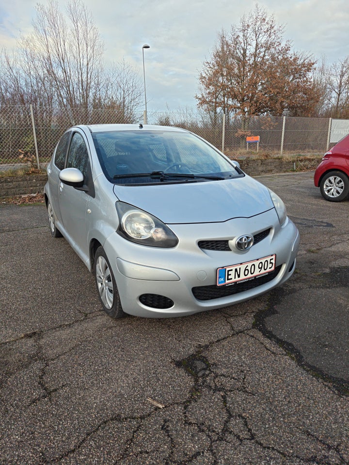 Toyota Aygo 1,0 Plus Silver Line 5d