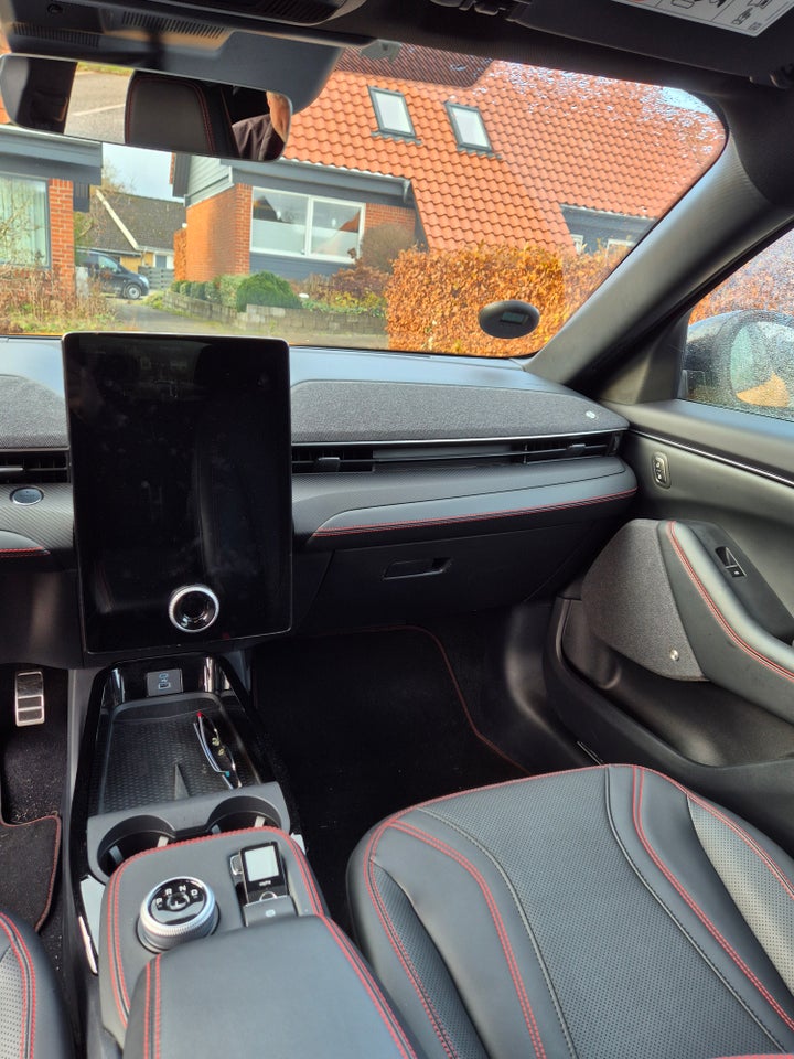 Ford Mustang Mach-E 98 Premium Extended Range 5d