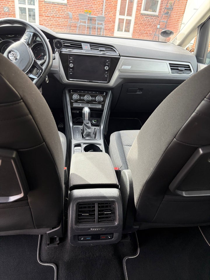 VW Touran 1,6 TDi 115 Comfortline DSG 7prs 5d