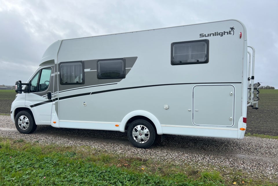 Sunlight T67 2,3 FTN2FE 4d