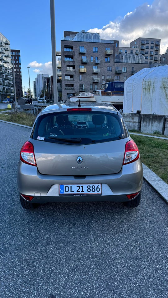 Renault Clio III 1,5 dCi 75 Authentique 5d