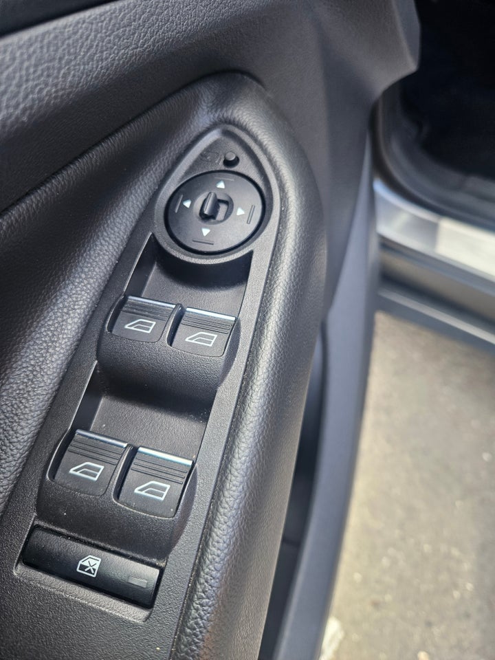 Ford Kuga 2,0 TDCi 180 Titanium aut. AWD 5d