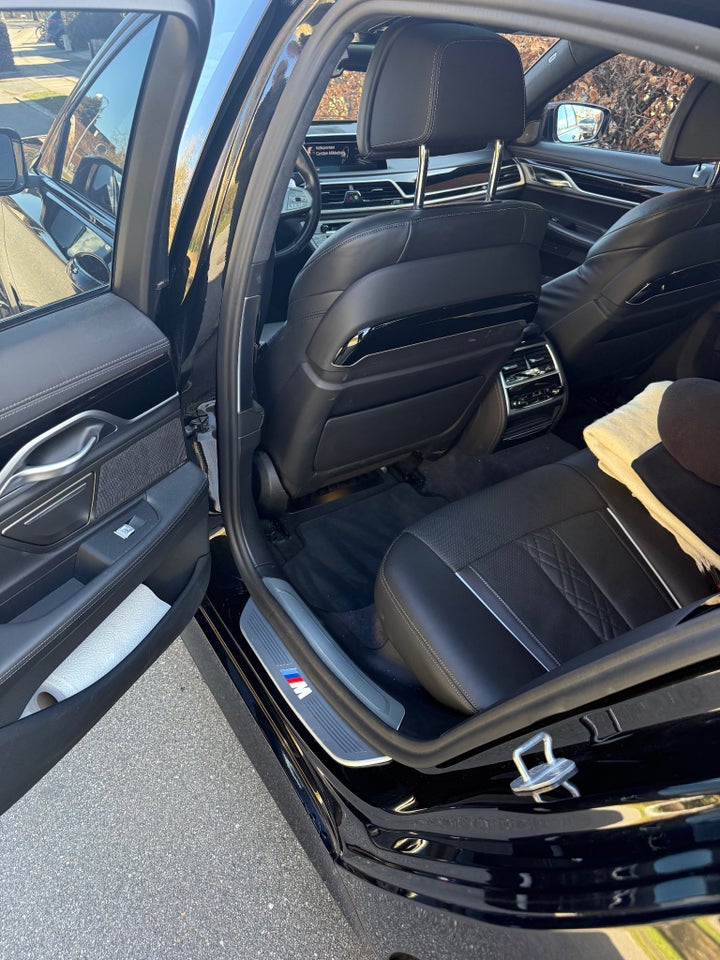 BMW 750i 4,4 xDrive aut. 4d