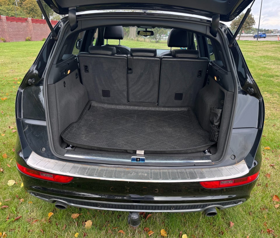 Audi Q5 2,0 TFSi 211 S-line quattro S-tr. 5d
