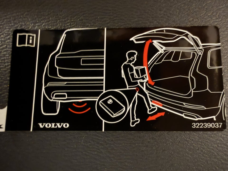 Volvo XC40 P6 ReCharge Pro 5d