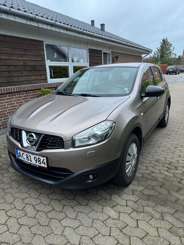 Nissan Qashqai 1,6 Acenta 5d