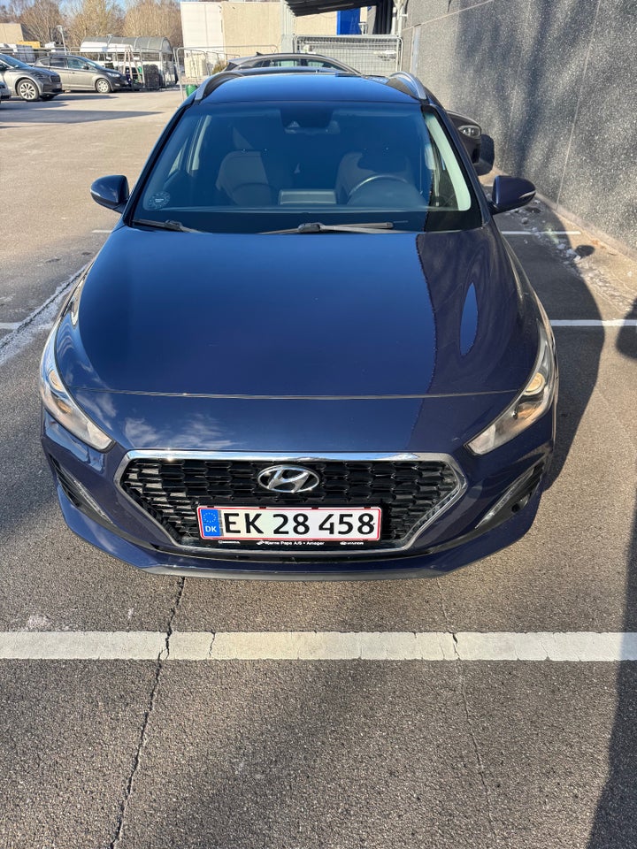 Hyundai i30 1,6 CRDi 115 Trend stc. 5d