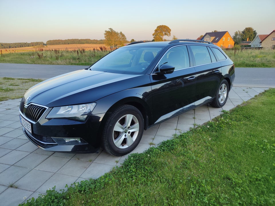 Skoda Superb 2,0 TDi 150 Ambition Combi DSG 5d