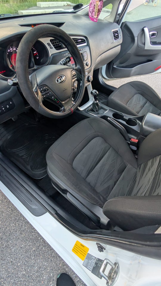 Kia Ceed 1,4 CRDi 90 Active 5d