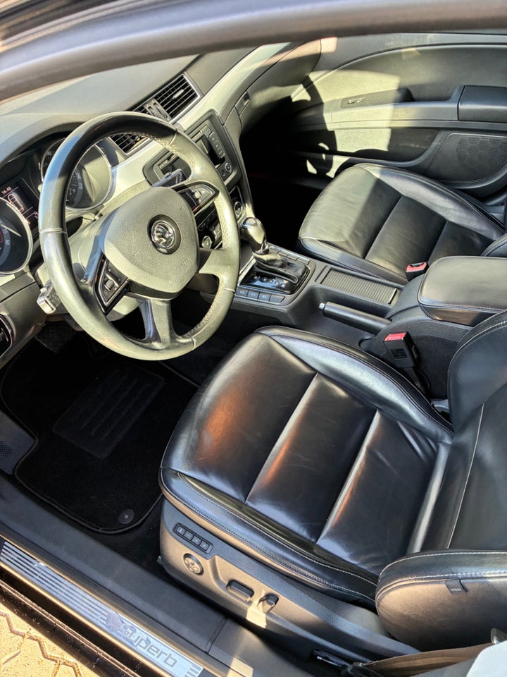 Skoda Superb 2,0 TDi 140 Ambition Combi DSG 5d