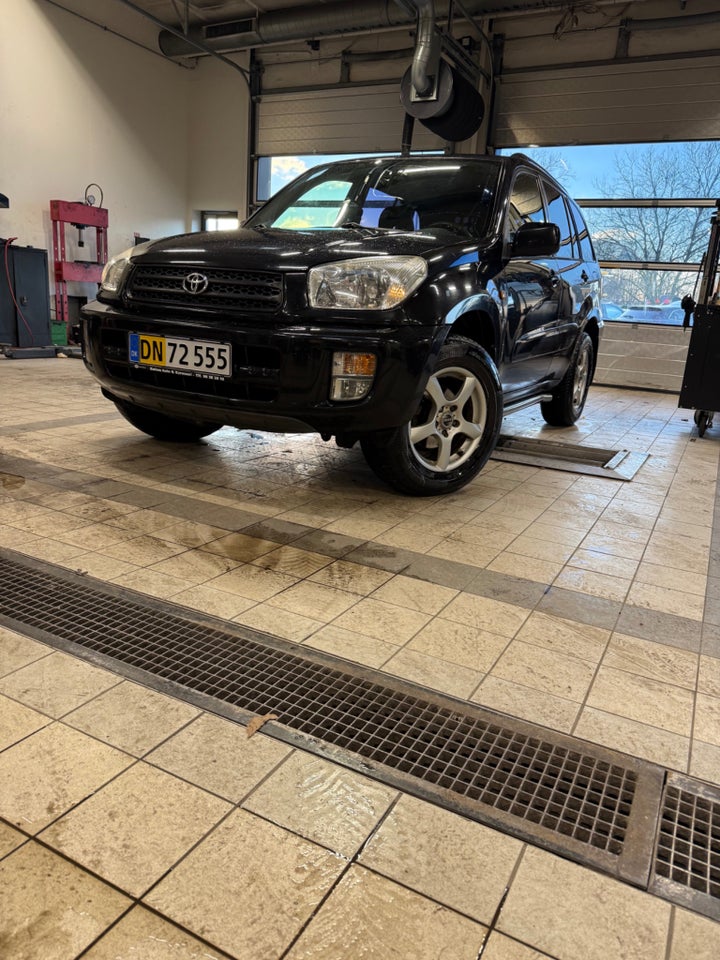 Toyota RAV4 2,0 VVT-i 4x4 5d