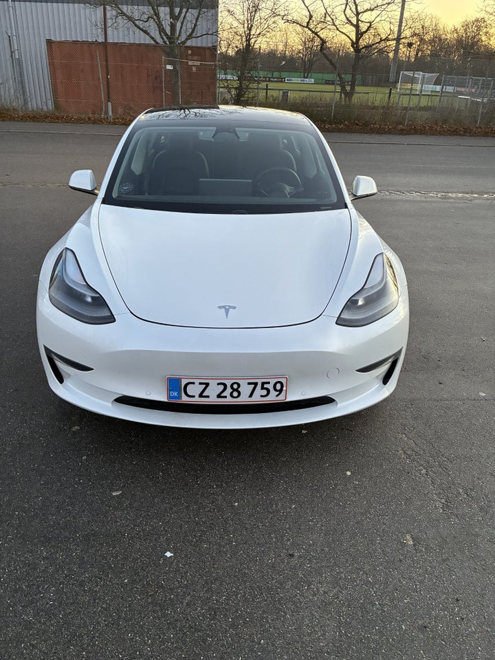 Tesla Model 3 Long Range AWD 4d