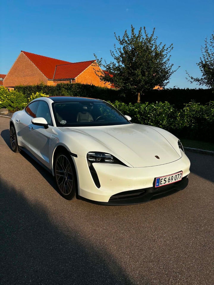 Porsche Taycan Performance+ 4d