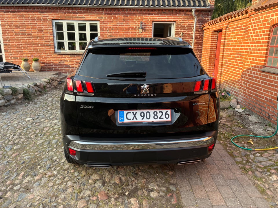 Peugeot 3008 1,6 Hybrid4 GT Premium EAT8 5d