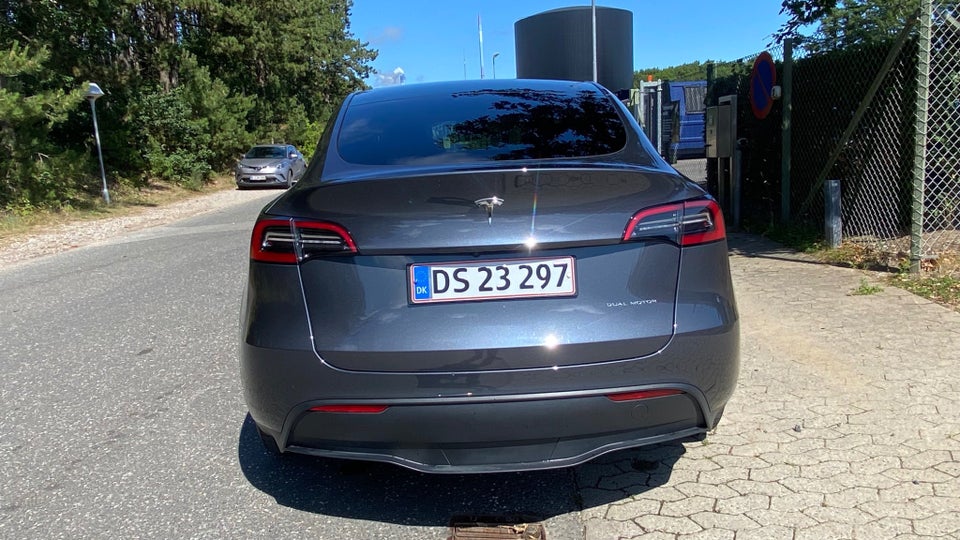 Tesla Model Y Long Range AWD 5d