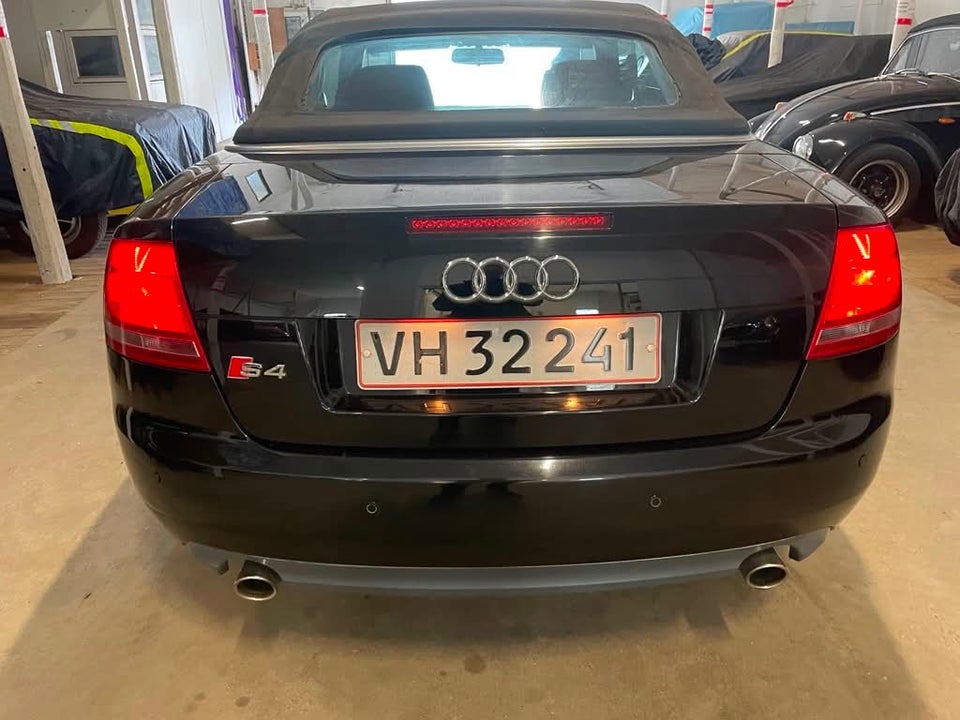 Audi A4 2,4 V6 Cabriolet 2d