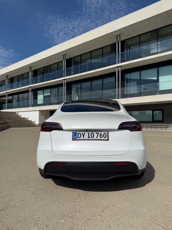 Tesla Model Y RWD 5d