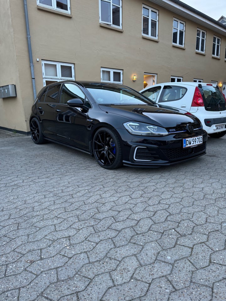 VW Golf VII 1,4 GTE DSG 5d