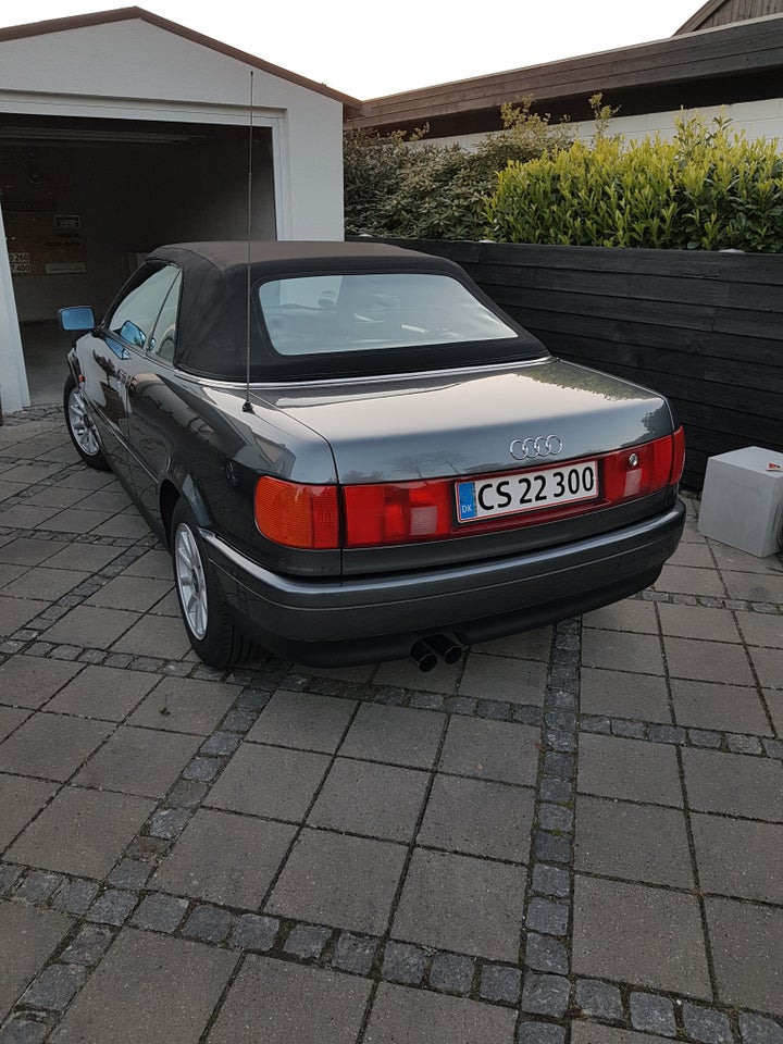 Audi Cabriolet 2,3  2d
