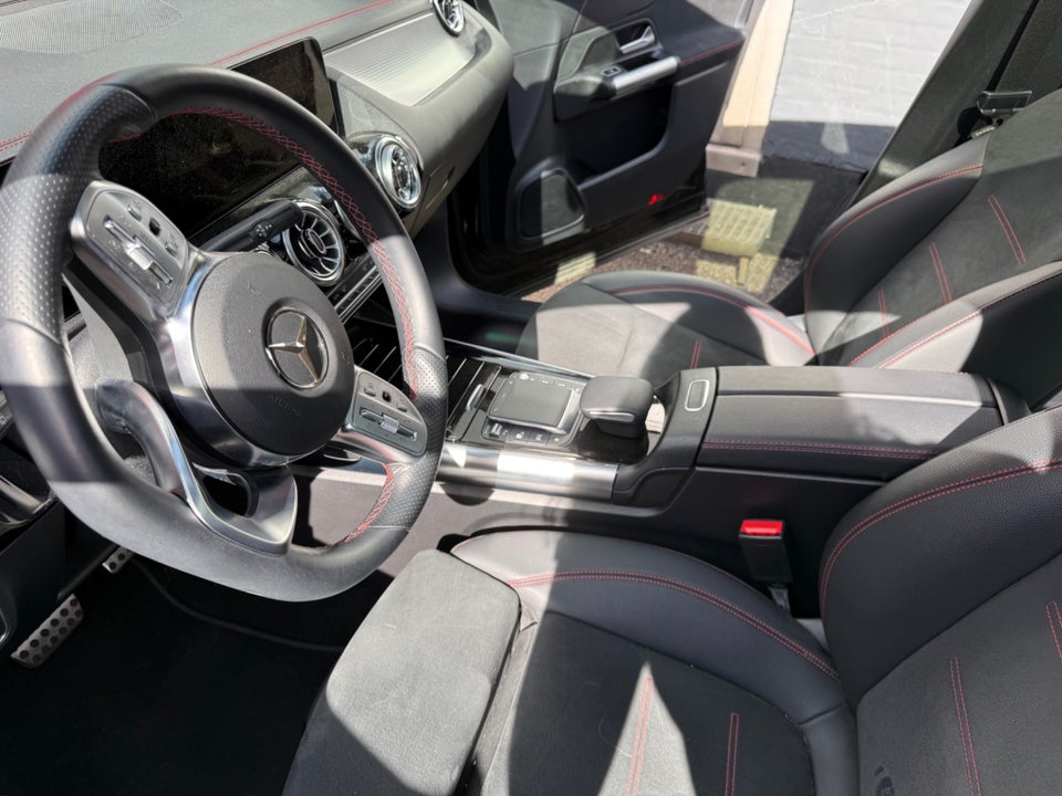 Mercedes EQA300 AMG Line 4Matic 5d