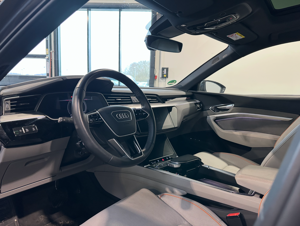 Audi e-tron 55 S-line quattro 5d