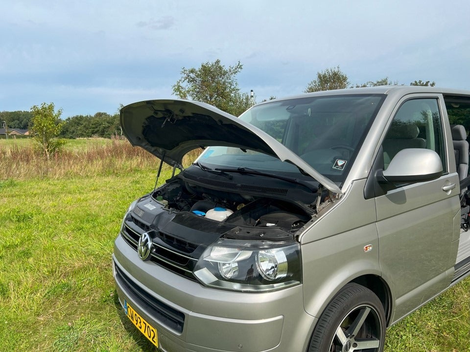 VW Multivan 2,0 TDi 114 Comfortline kort BMT 4d