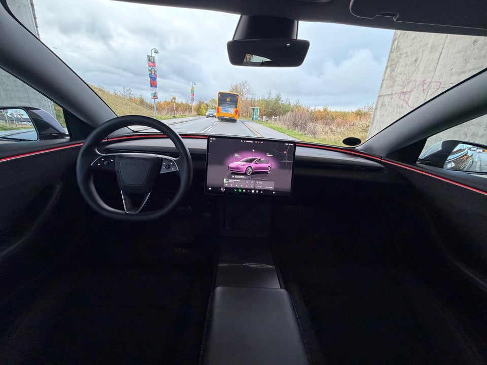 Tesla Model 3 Long Range AWD 4d