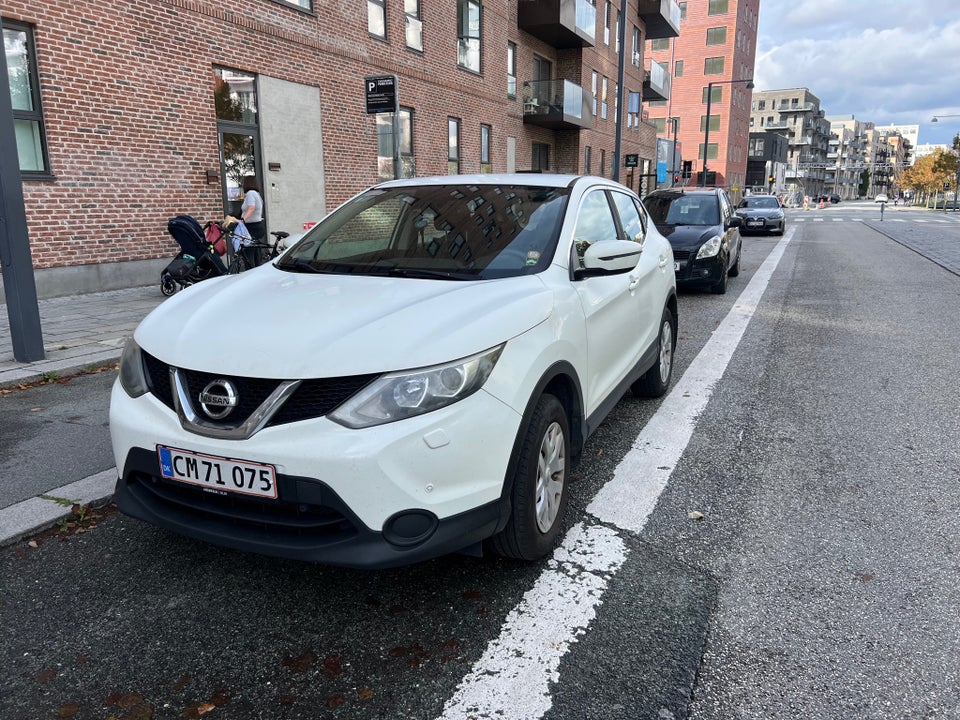 Nissan Qashqai 1,2 Dig-T 115 Visia 5d